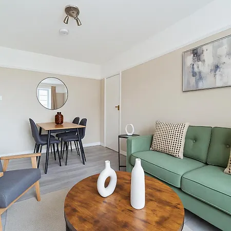 Spacious 2-Bedroom Apartment In Crystal Palace London Exterior photo