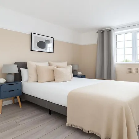 Spacious 2-Bedroom Apartment In Crystal Palace London Exterior photo