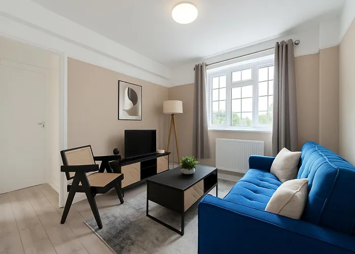 Spacious 2-Bedroom Apartment In Crystal Palace